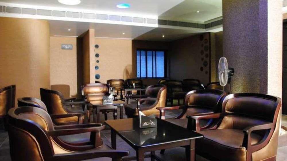 Vishwaratna Hotel Ґувахаті Екстер'єр фото