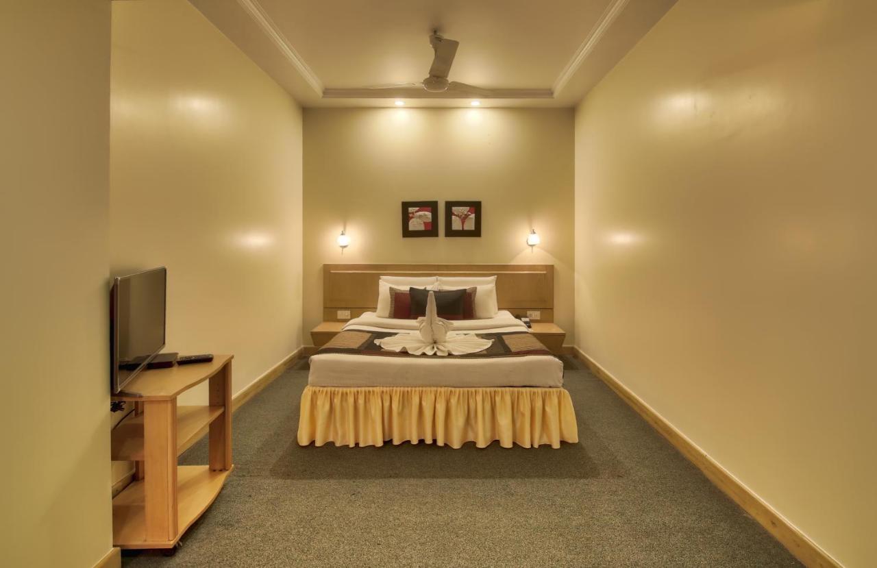 Vishwaratna Hotel Ґувахаті Екстер'єр фото