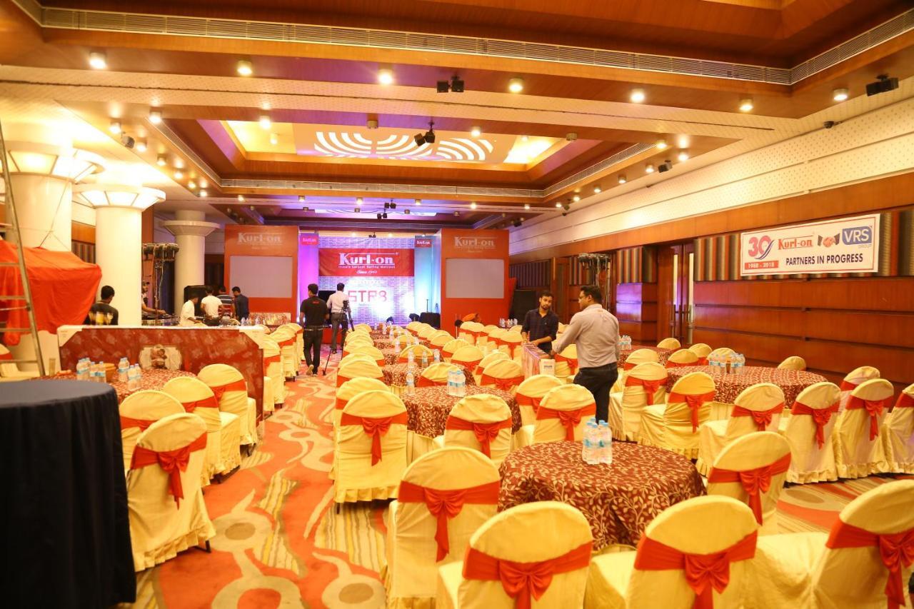 Vishwaratna Hotel Ґувахаті Екстер'єр фото